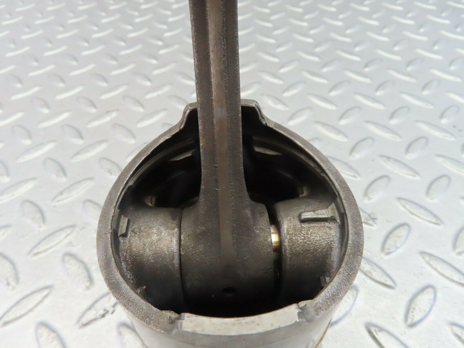 8042 Mercedes-Benz W115 220D Piston With Connecting Rod 87.03 mm