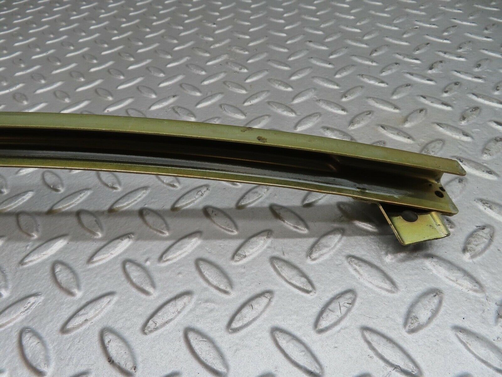 15171 Mercedes-Benz W140 S320 Front Left Door Window Channel