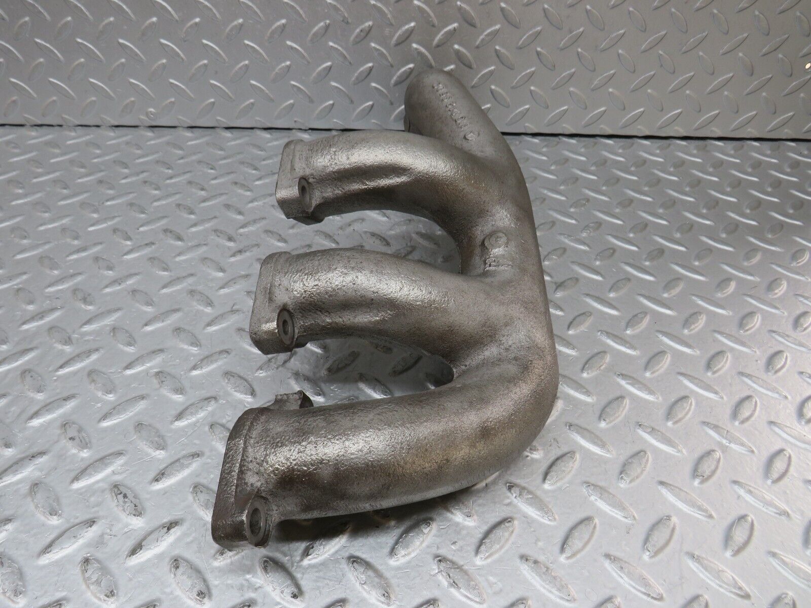35563 Mercedes-Benz R107 280SL Exhaust Manifold 4-6 1101429502