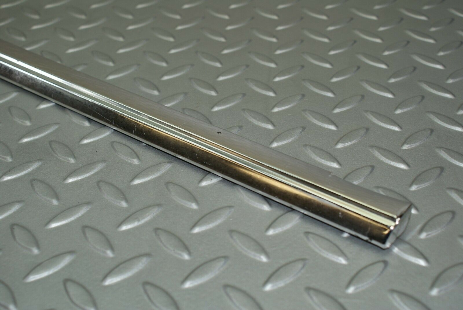 3123 Mercedes-Benz W115 220D Rear Right Door Chrome Moulding Trim