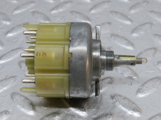 32411 Mercedes-Benz S124 300TE Wagon Headlight Switch 0005455404