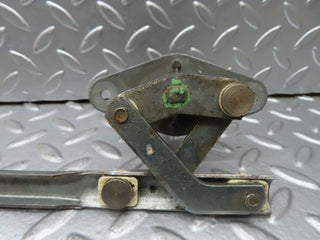 21000 Mercedes-Benz W114 250CE Coupe Windscreen Wiper Linkage