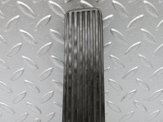 33148 Mercedes-Benz W124 Accelerator Pedal With Rubber 1263000504 1233010082