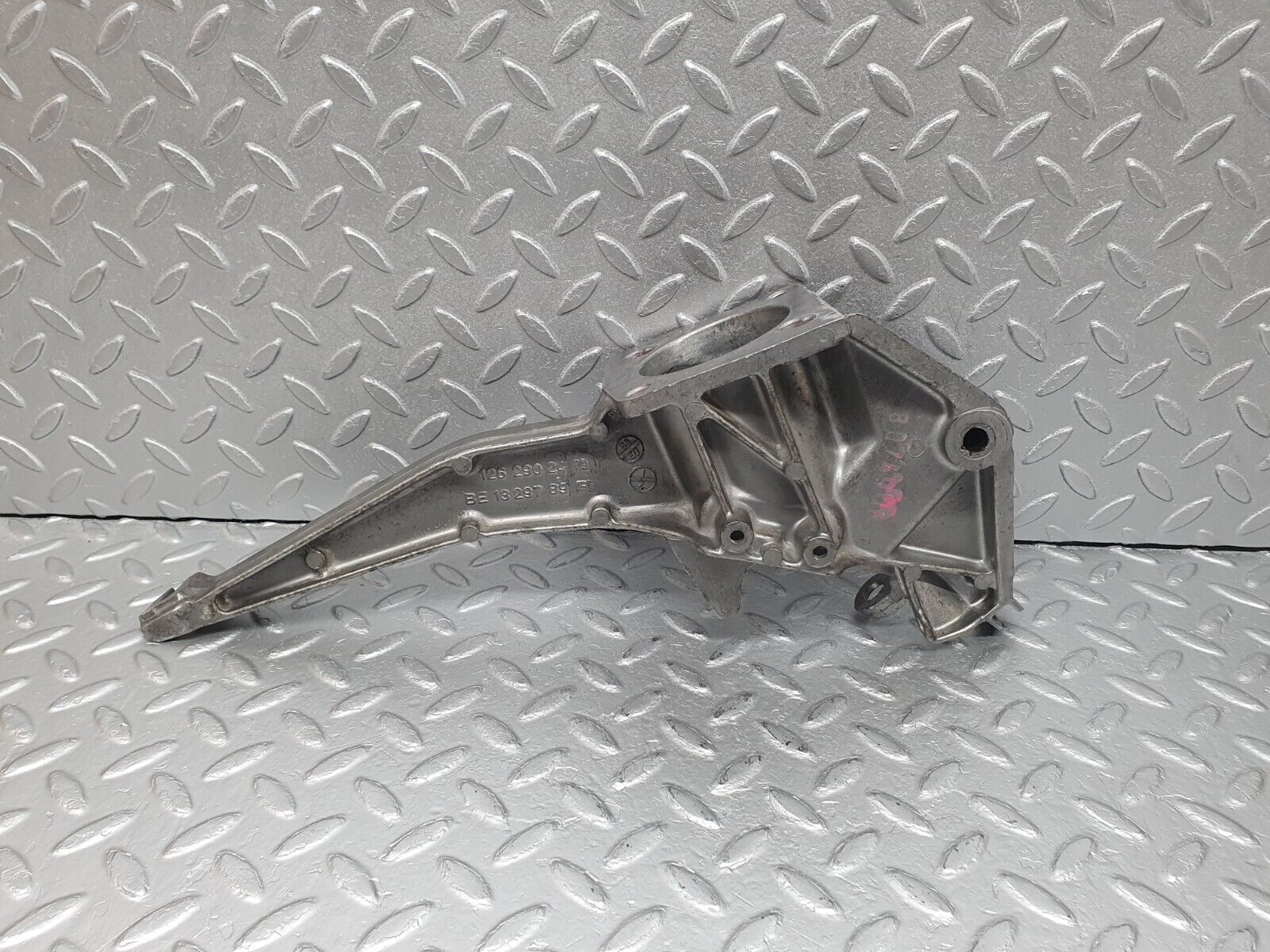 41043 Mercedes-Benz W126 300SE Brake Pedal Bracket 1262902419
