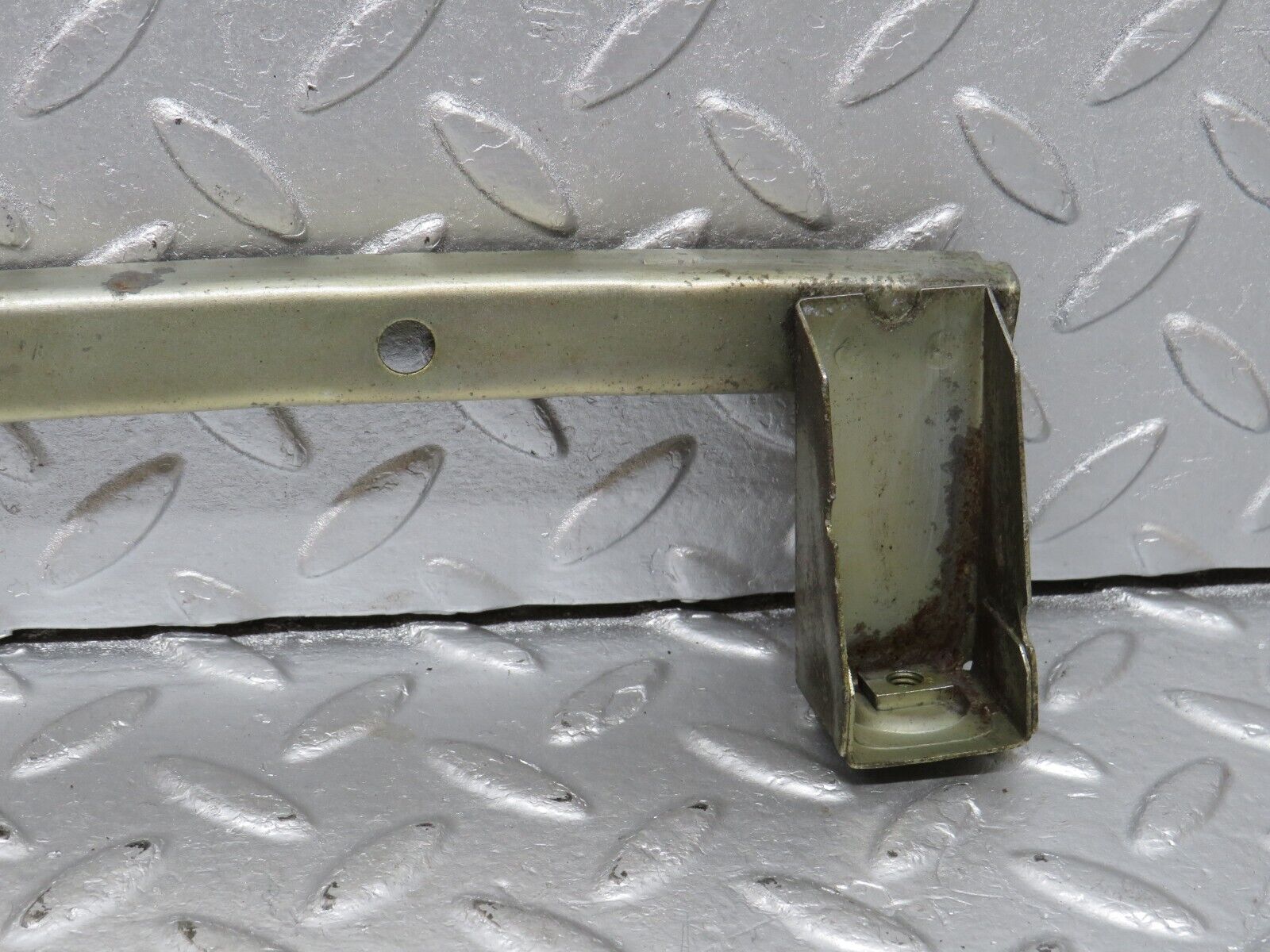 40586 Mercedes-Benz W123 300D Rear Right Door Window Channel