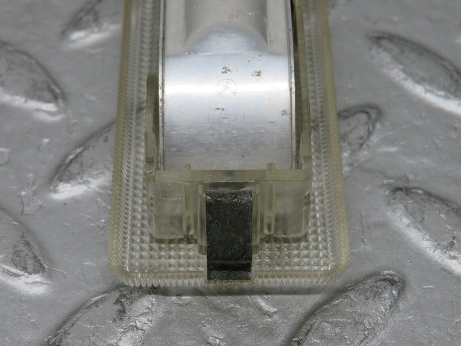 37747 Mercedes-Benz A124 320E Cabriolet Rear Interior Dome Light 0018200601