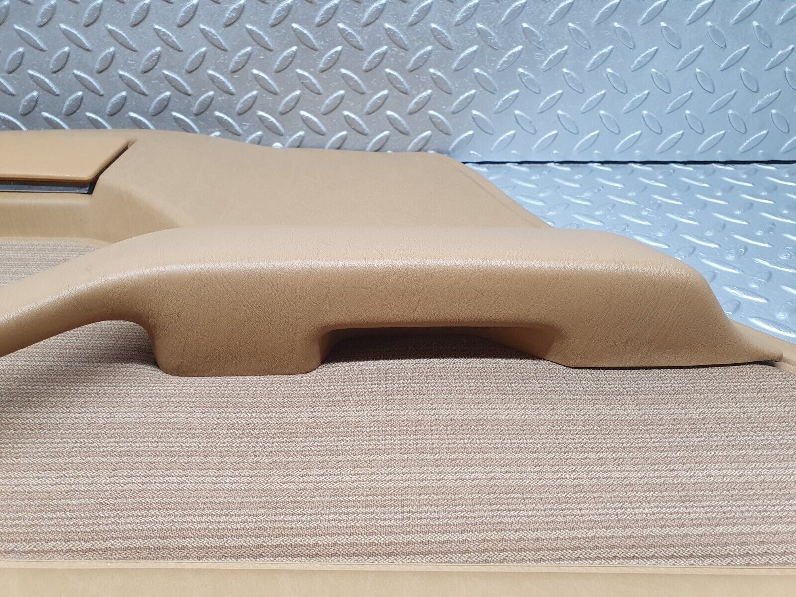 41482 Mercedes-Benz W124 200E Rear Left Door Card Palomino