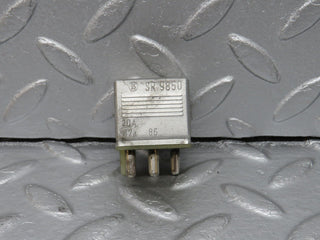 40687 Mercedes-Benz W123 300D Multi Purpose Relay 0015420219