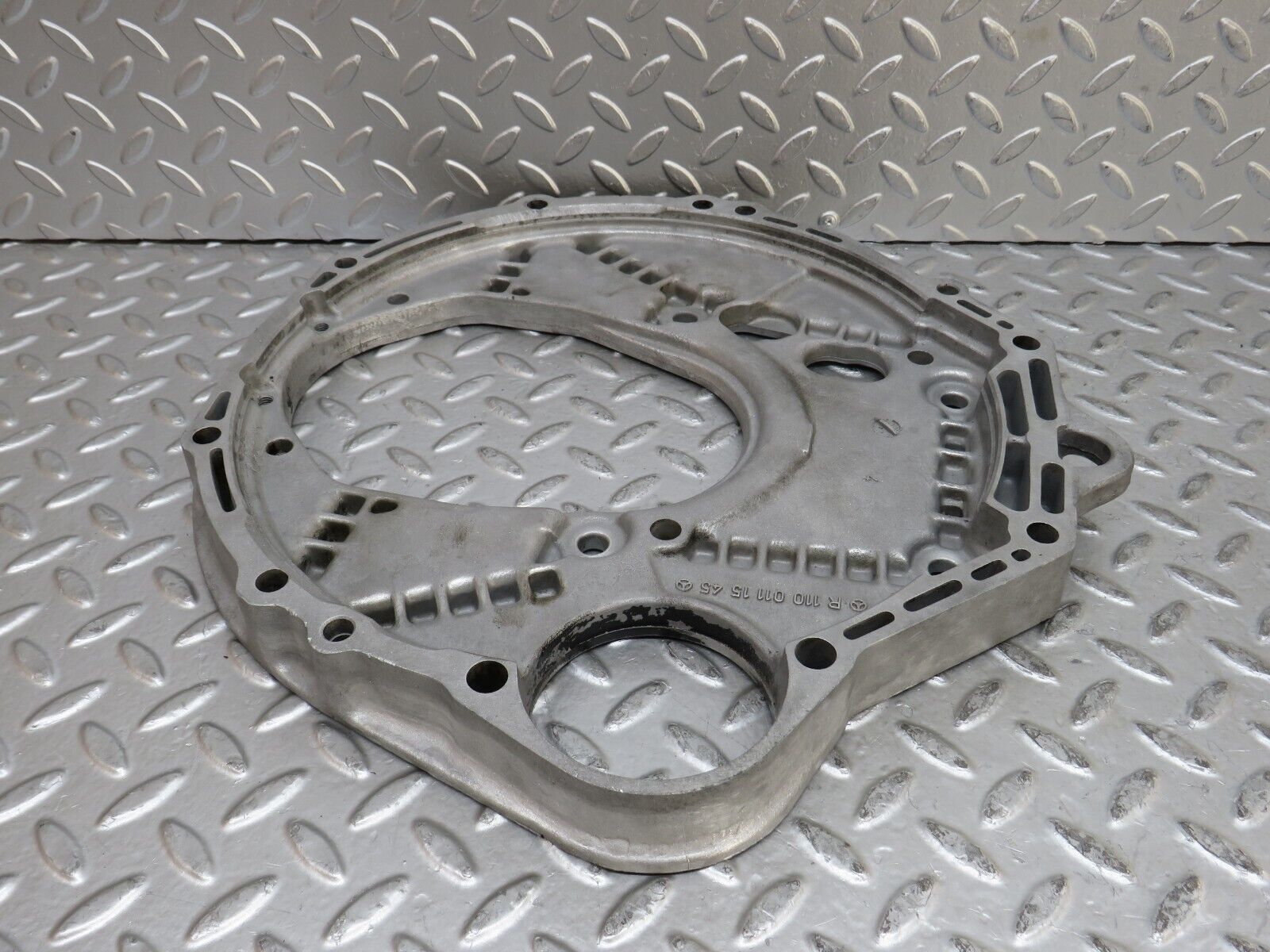 28058 Mercedes-Benz W123 280E Gearbox Flange 1100111545