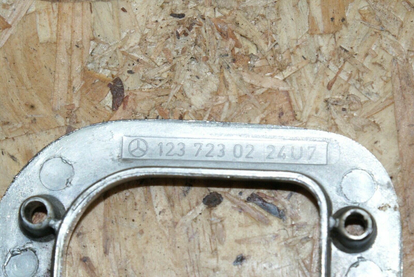2442 Mercedes-Benz W123 280E Interior Chrome Door Latch Trim Right 1237230224