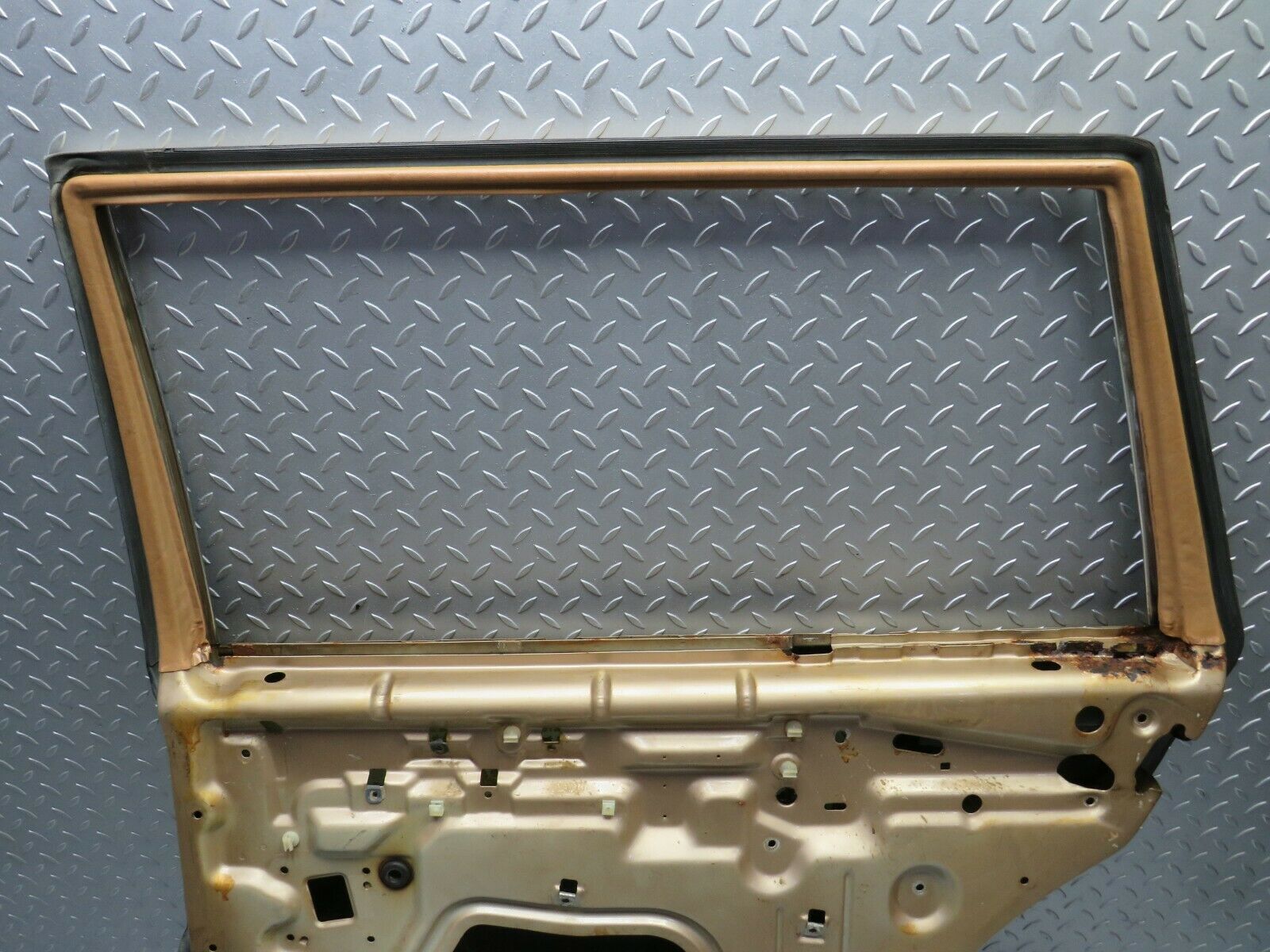 22106 Mercedes-Benz S123 280TE Wagon Rear Right Door