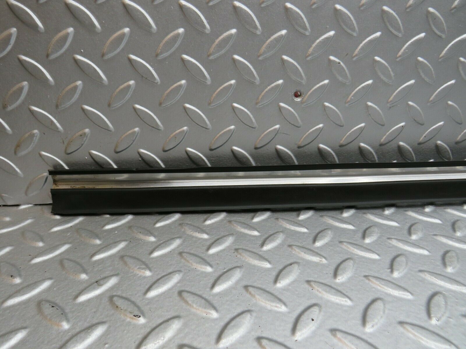 22268 Mercedes-Benz S123 280TE Wagon Rubber Seal Trim Right Side