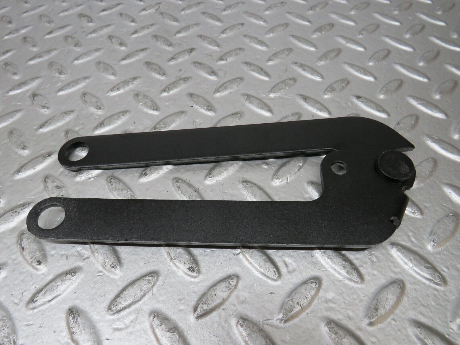 26282 Mercedes-Benz W116 450SE Bonnet Hinge Right Side