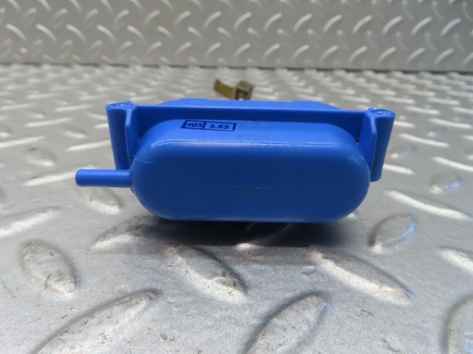 13474 Mercedes-Benz W123 200 Trunk Lock Vacuum Actuator