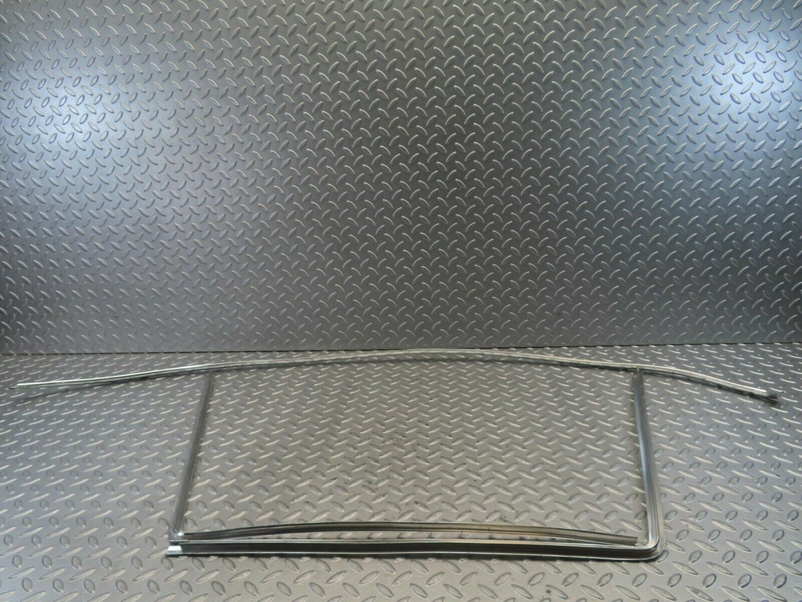 11587 Mercedes-Benz C123 230CE Coupe Front Windscreen Chrome Frame