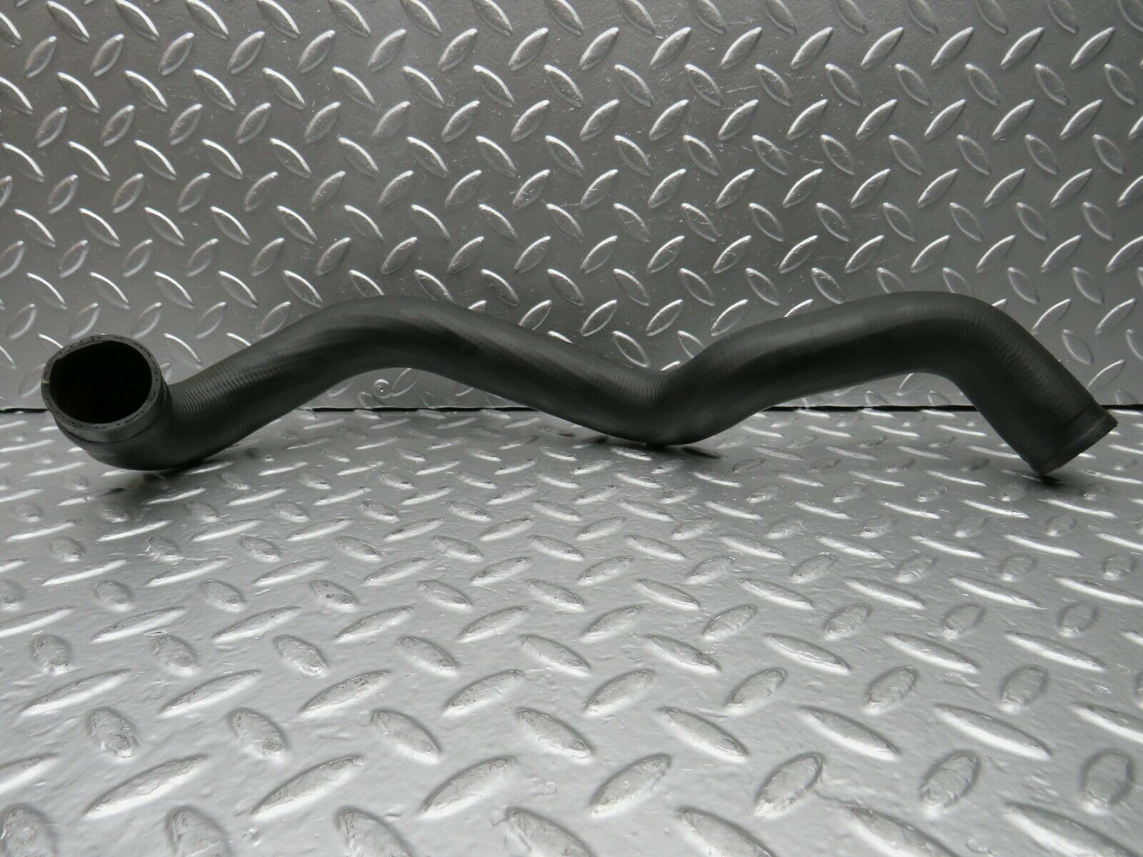 22572 Mercedes-Benz C124 E220 Coupe Radiator Hose 1245015782 1245015882