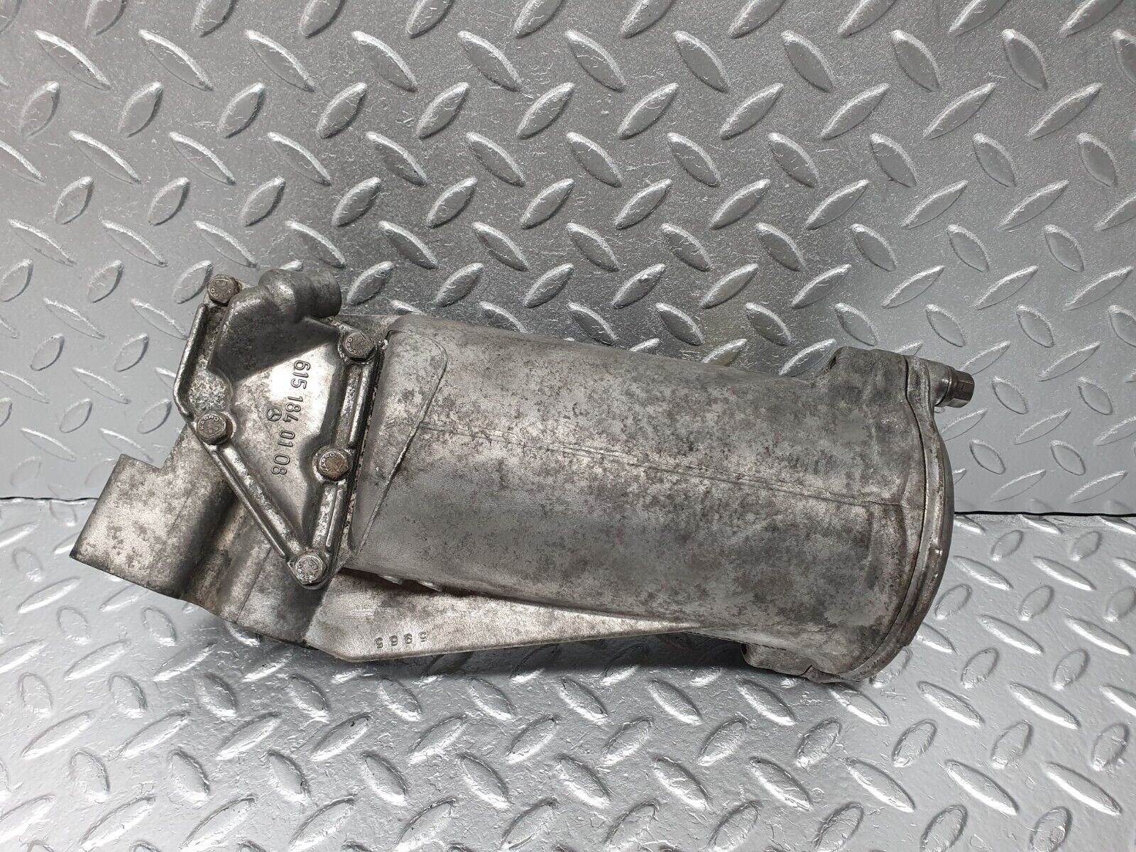 40861 Mercedes-Benz W123 300D Oil Filter Housing 6151840102 6171840125