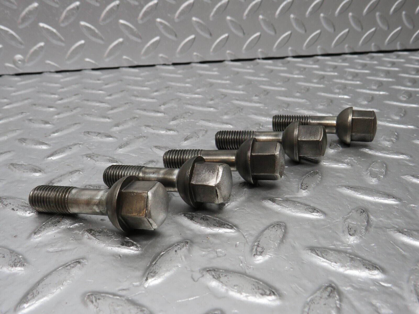 32638 Mercedes-Benz 5x Alloy Wheel Lug Bolt M12x1.5