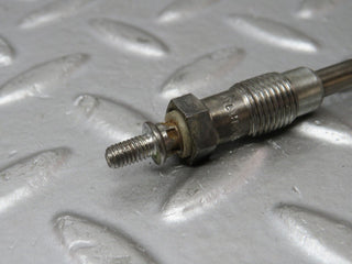 32898 Mercedes-Benz W123 300D Glow Plug Bosch Y-902R 046