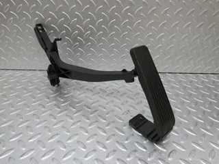 34811 Mercedes-Benz W210 320E Accelerator Pedal & Rubber 2103011820 2203010001