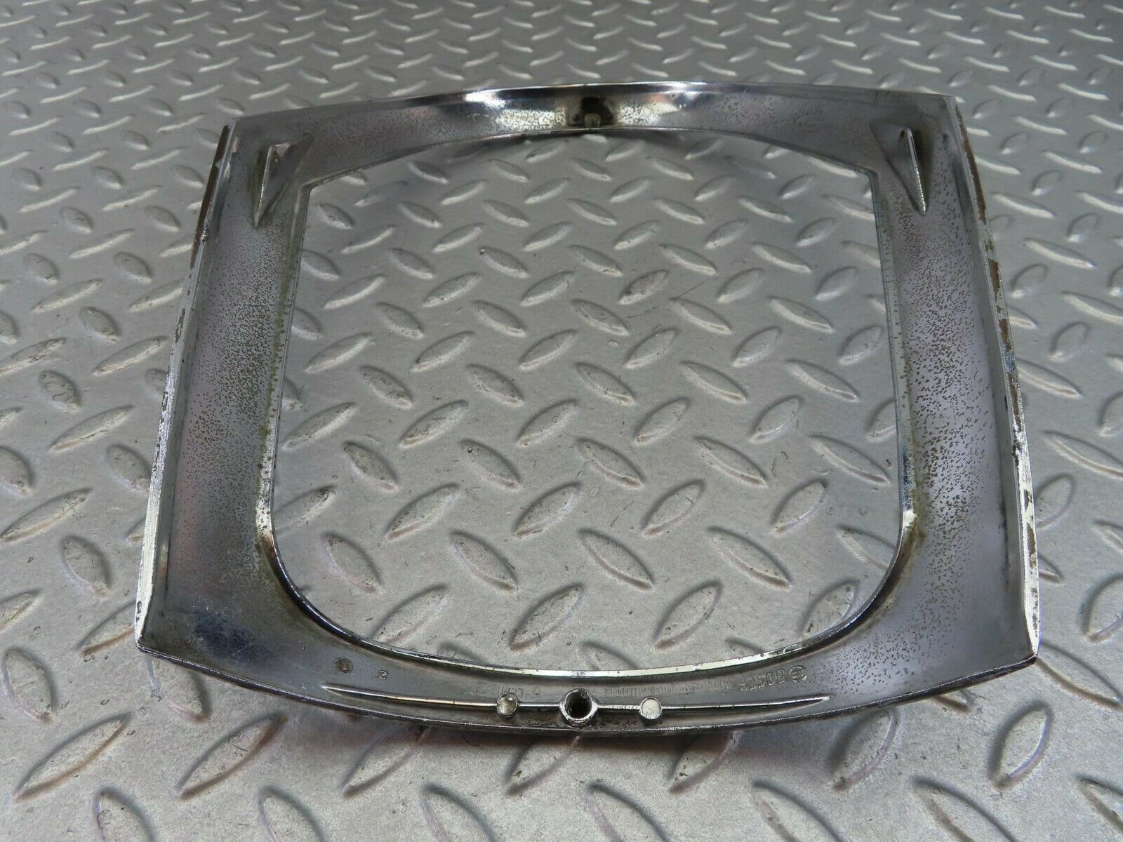 8126 Mercedes-Benz W108 Headlight Chrome Frame