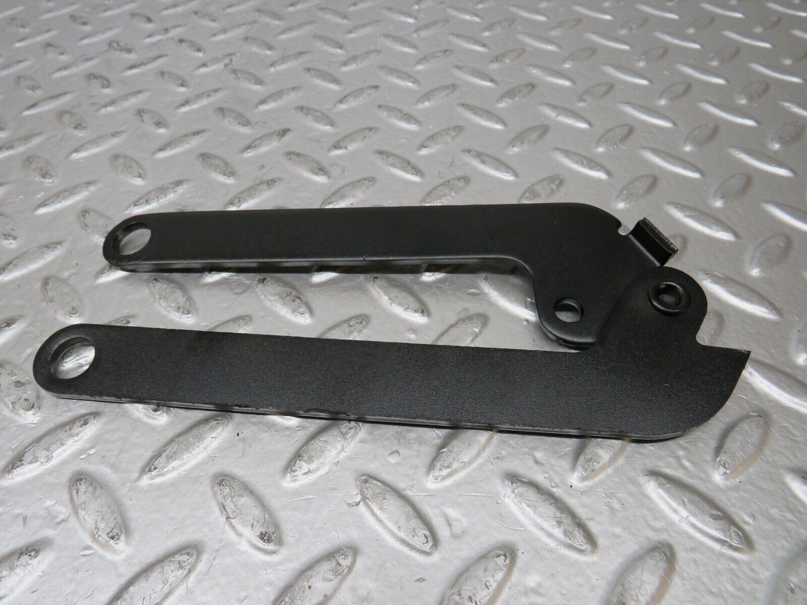 26282 Mercedes-Benz W116 450SE Bonnet Hinge Right Side