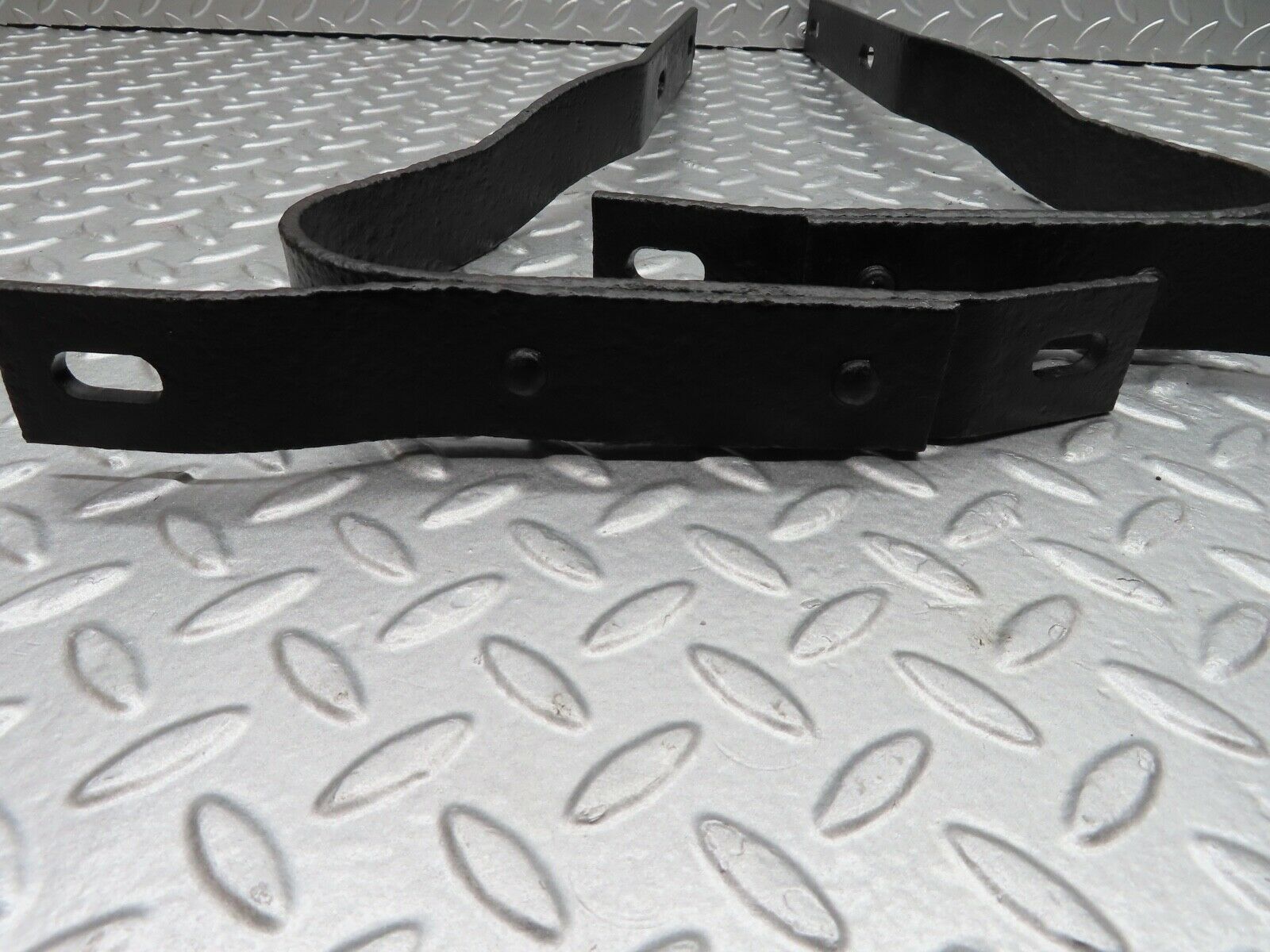 19793 Mercedes-Benz W121 190b Ponton Rear Bumper Bracket Holder