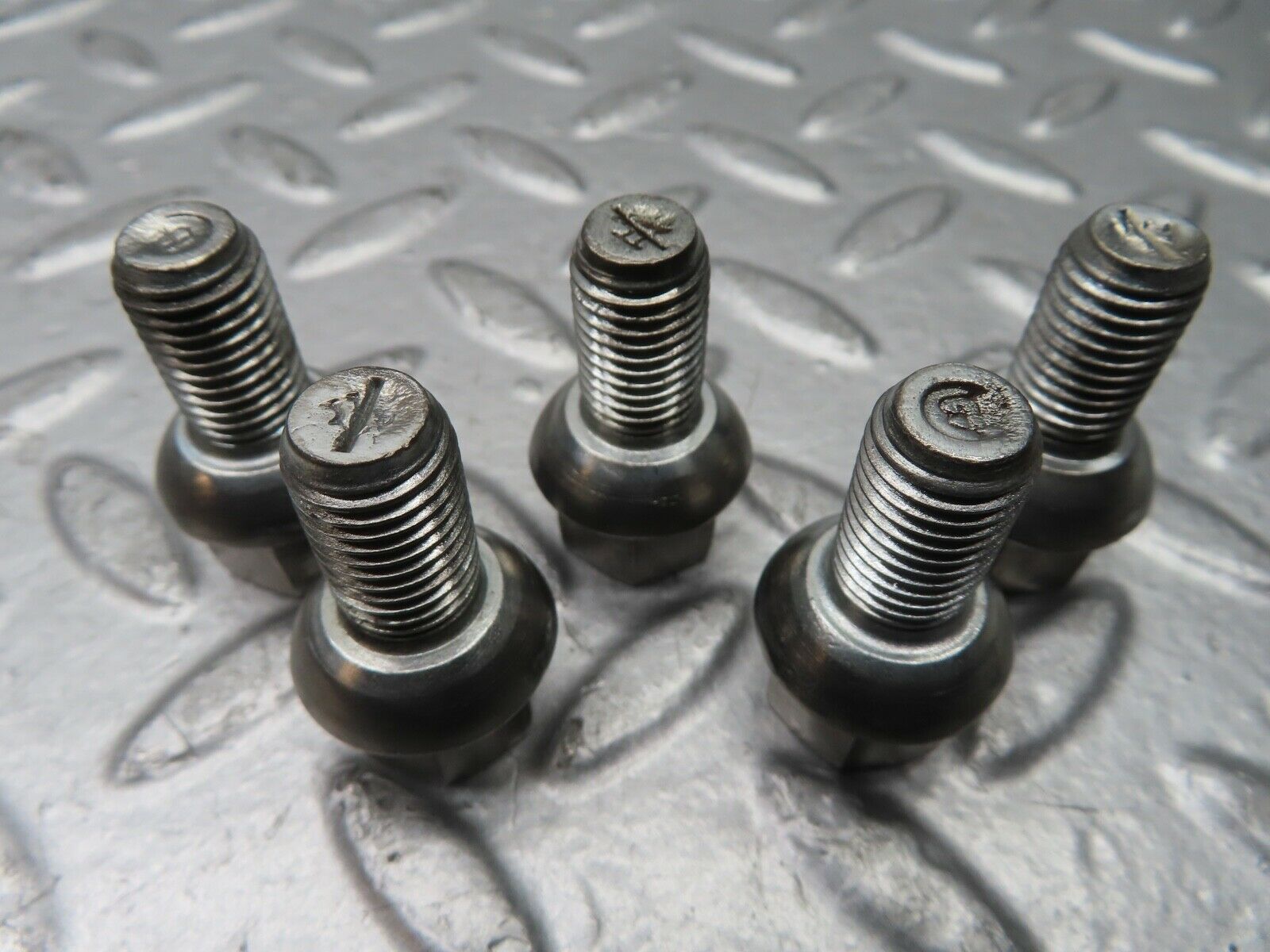 21638 Mercedes-Benz 5x Steel Wheel Lug Bolt M12x1.5