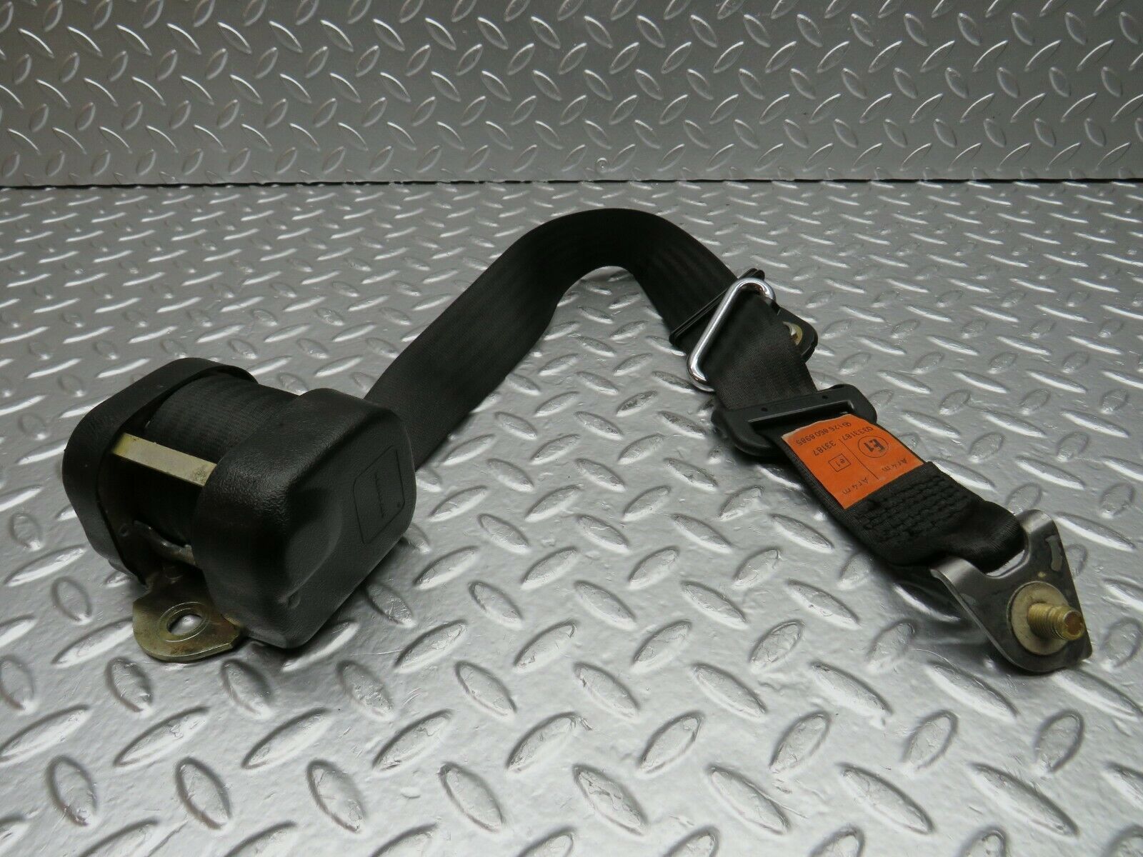 24059 Mercedes-Benz W123 280E Rear Seat Belt 1268608985