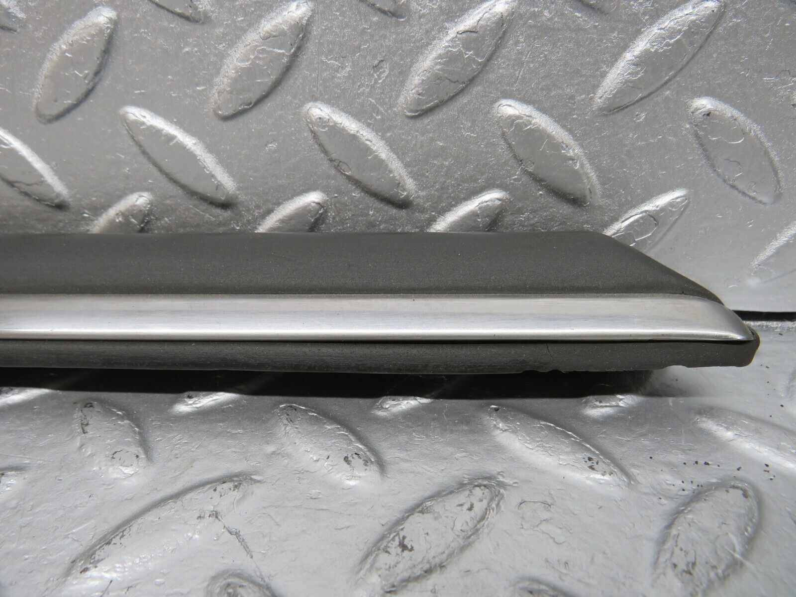 40126 Mercedes-Benz R107 350SL Front Left Fender Wing Lower Trim