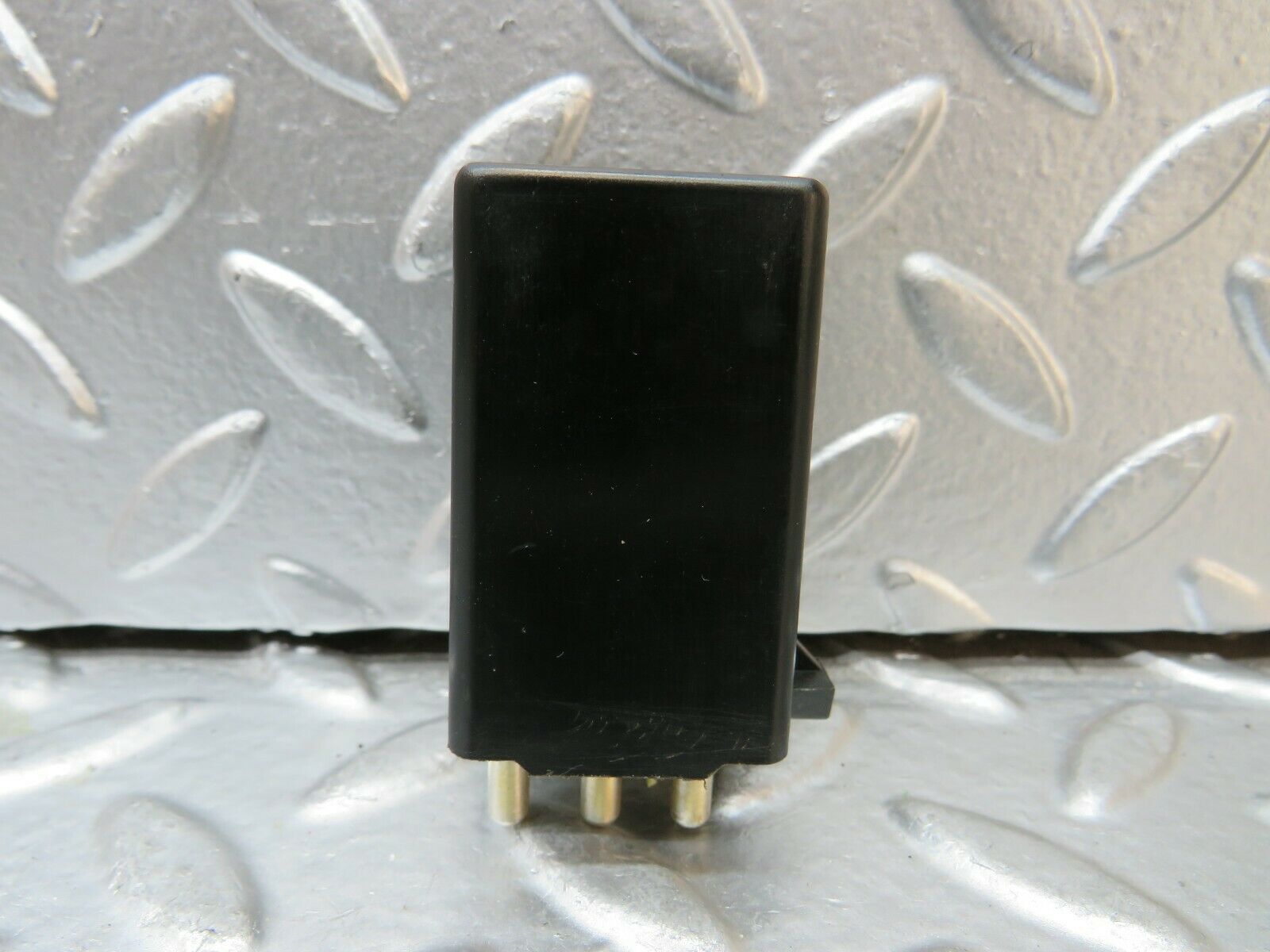 23154 Mercedes-Benz C123 230CE Coupe Intermittent Wiper Relay 0008210863