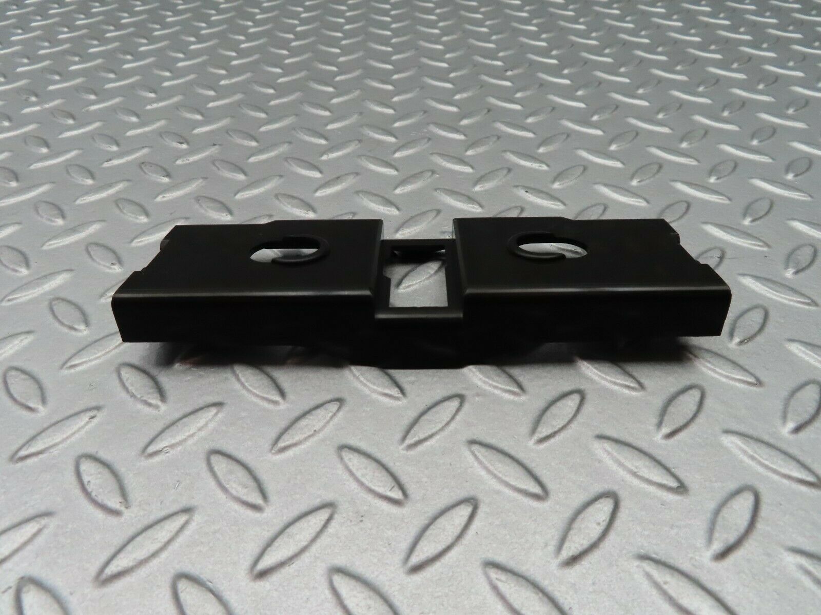 5351 Mercedes-Benz W124 230E Heating Regulator Holder Reinforcement 1248330214