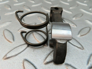 W108 valve rocker arm with retaining spring used OEM