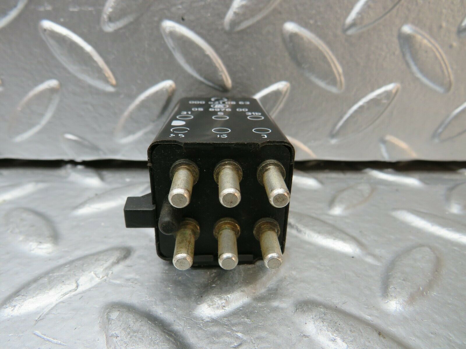 23154 Mercedes-Benz C123 230CE Coupe Intermittent Wiper Relay 0008210863