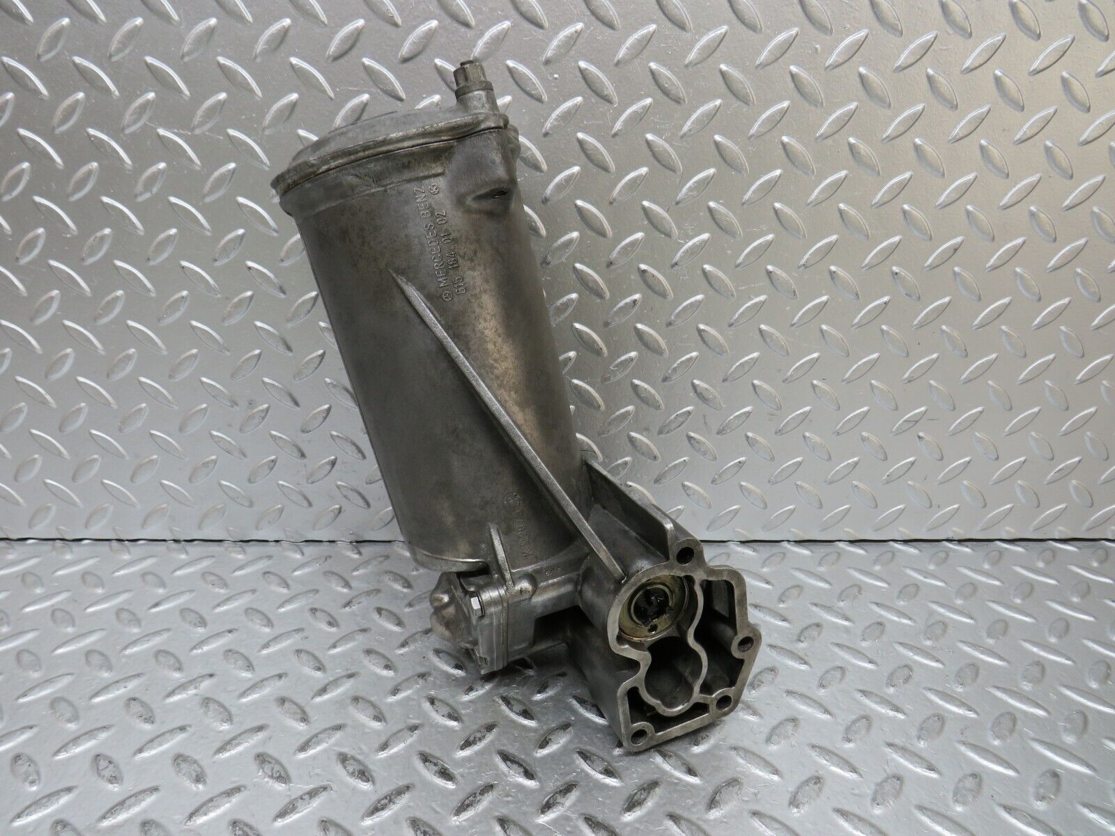 28480 Mercedes-Benz S123 240D Wagon Oil Filter Housing 6151840102