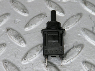 26207 Mercedes-Benz W116 450SE Door Contact Switch 0008212852