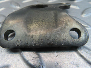 W221 engine brackets used OEM