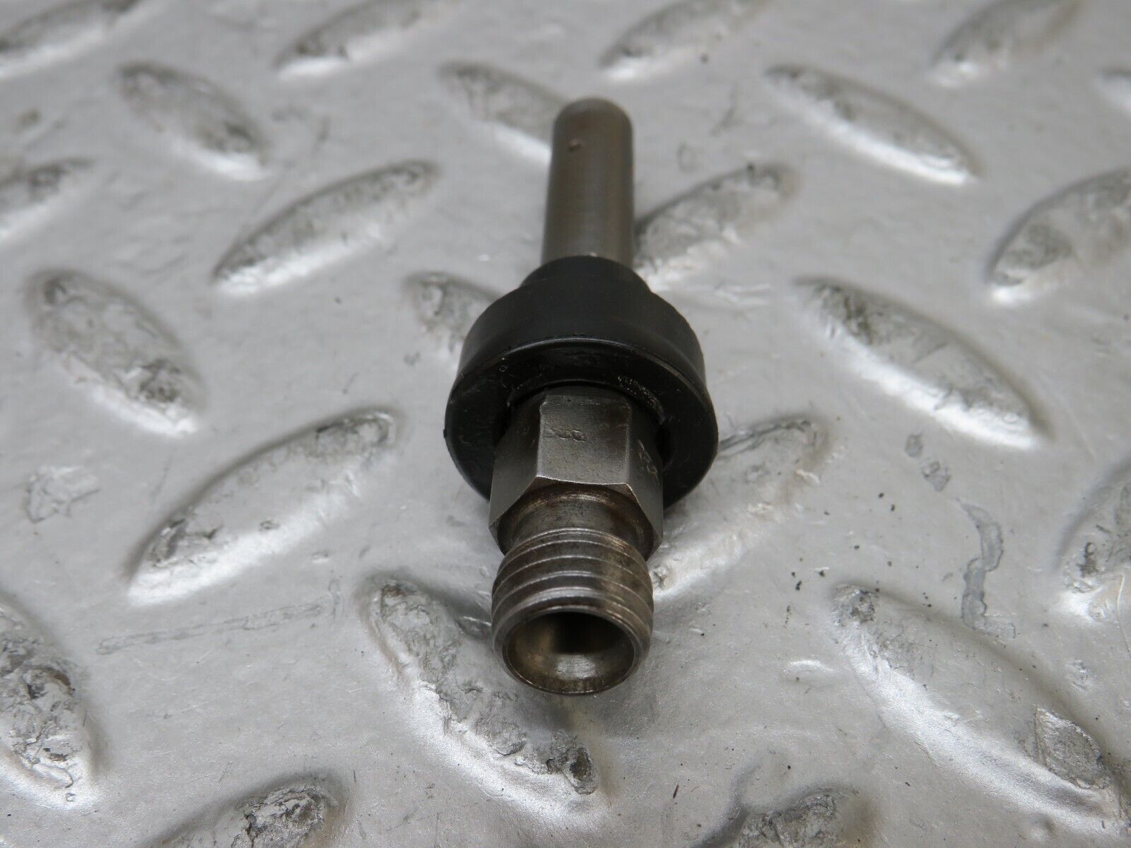 26249 Mercedes-Benz W116 450SE Fuel Injector Bosch 0437502010