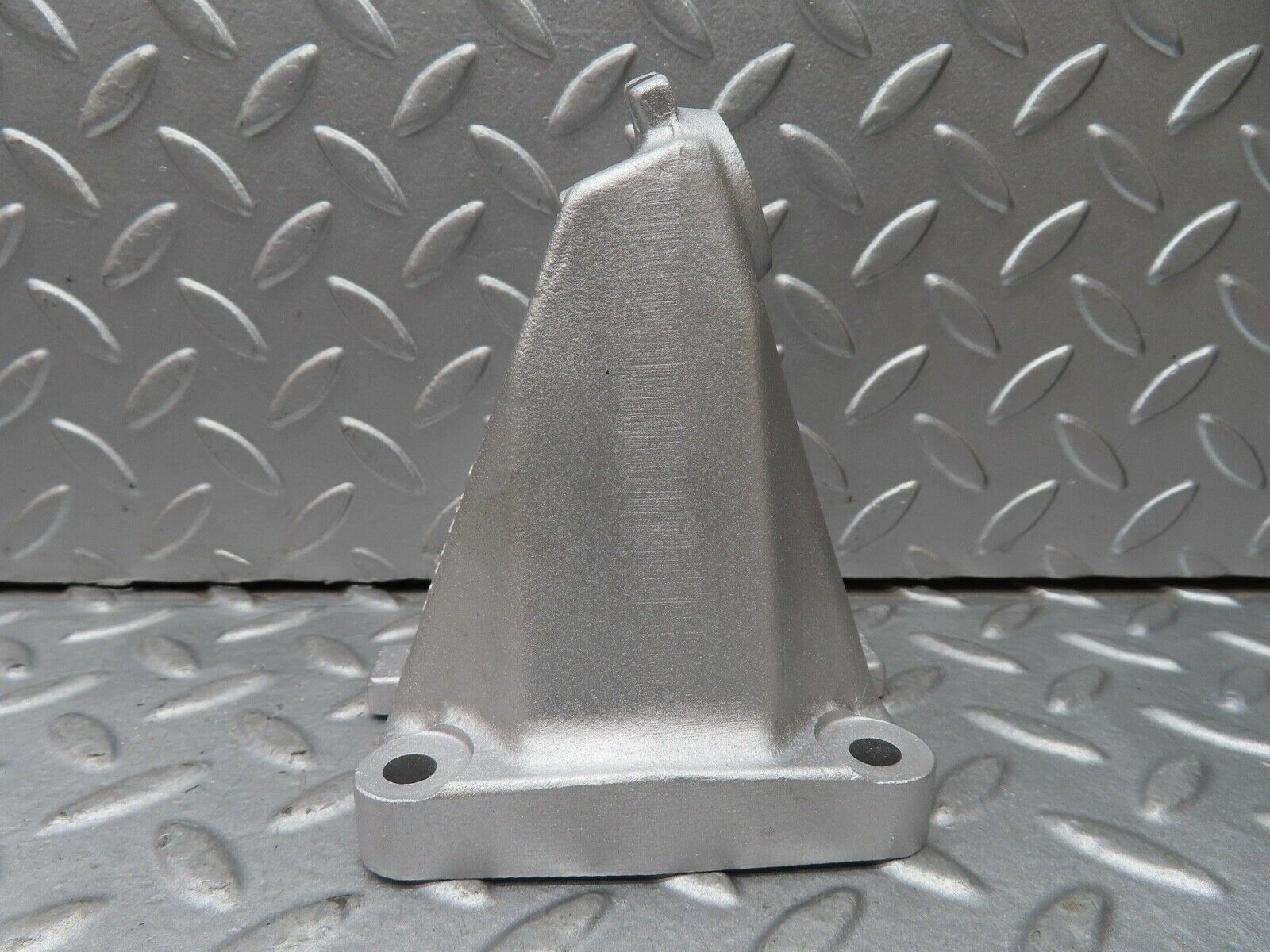 17303 Mercedes-Benz R129 300SL Coupe Engine Mount Bracket Right Side
