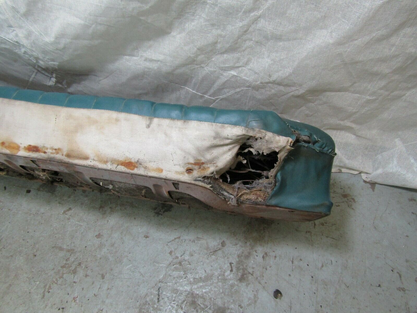 3259 Mercedes-Benz W120 PONTON Rear Seat Blue Bottom