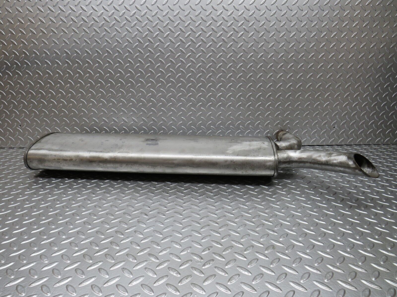 31317 Mercedes-Benz S124 220TE Wagon Exhaust Rear Silencer 1333 000047