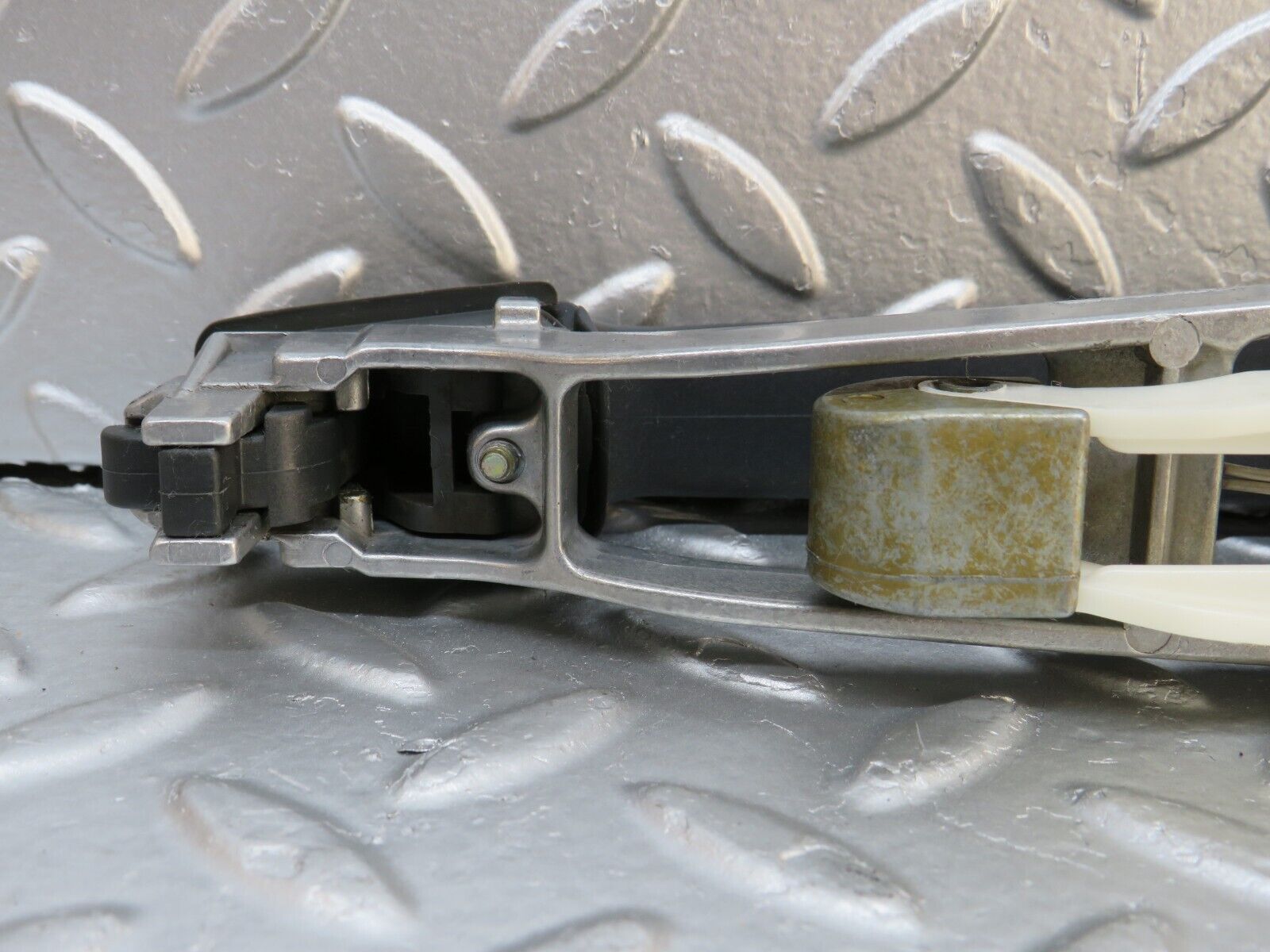 29323 Mercedes-Benz W124 230E Rear Left Exterior Door Handle