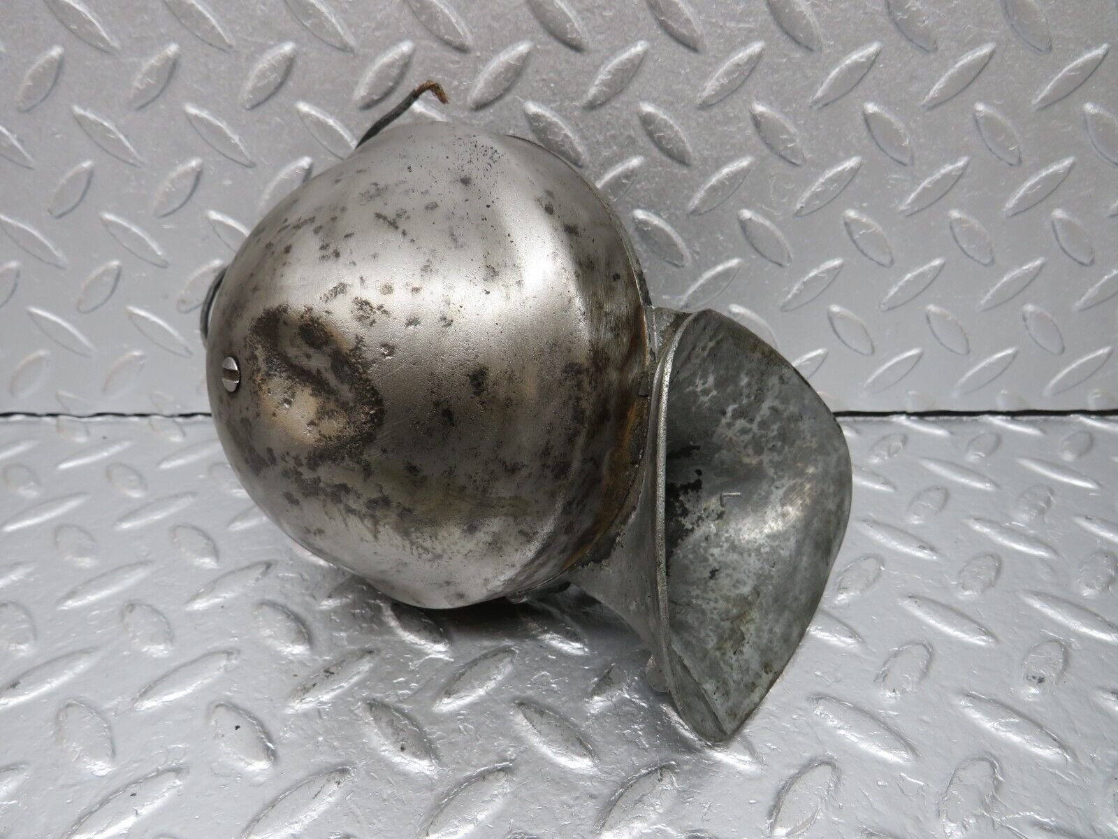 40363 Mercedes-Benz W110 230 Horn Lucas