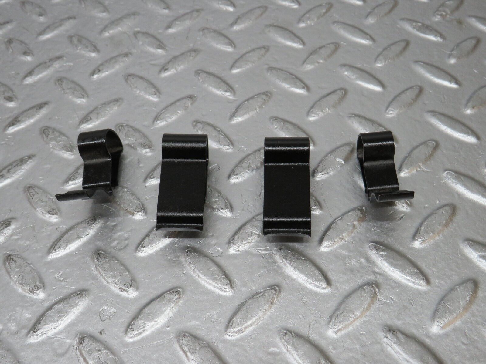 31542 Mercedes-Benz S124 220TE Wagon Radiator Fan Shroud Cover Holder Set