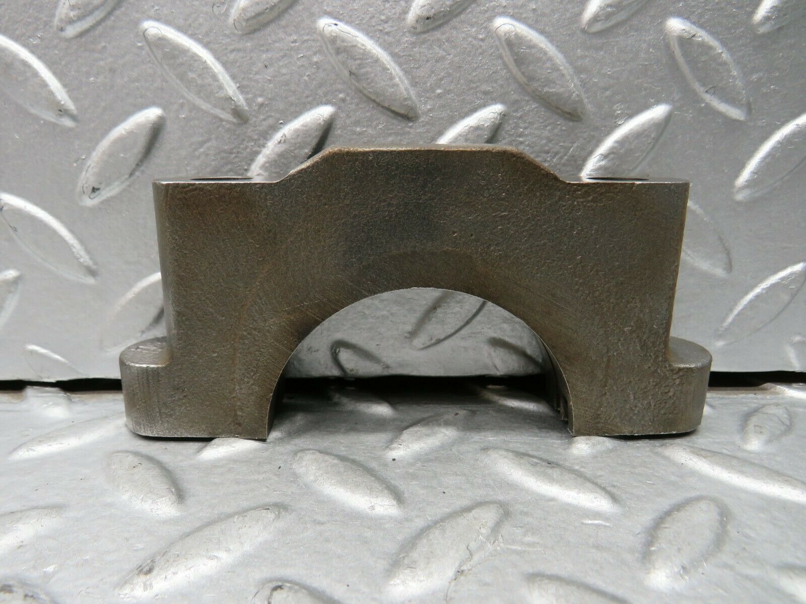 22118 Mercedes-Benz S123 280TE Crankshaft Bearing Holder Block 1080110211