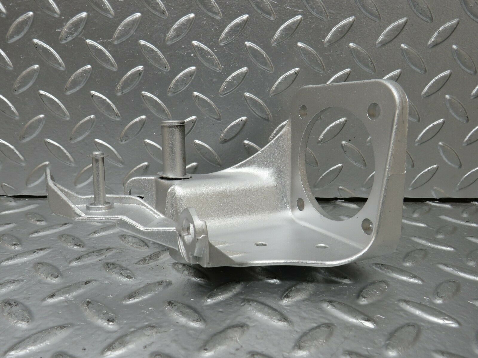 24345 Mercedes-Benz S124 220TE Wagon Brake Pedal Bracket 1242900919