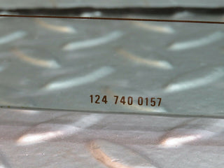 24443 Mercedes-Benz S124 220TE Wagon Tailgate Heated Windscreen 1247400157