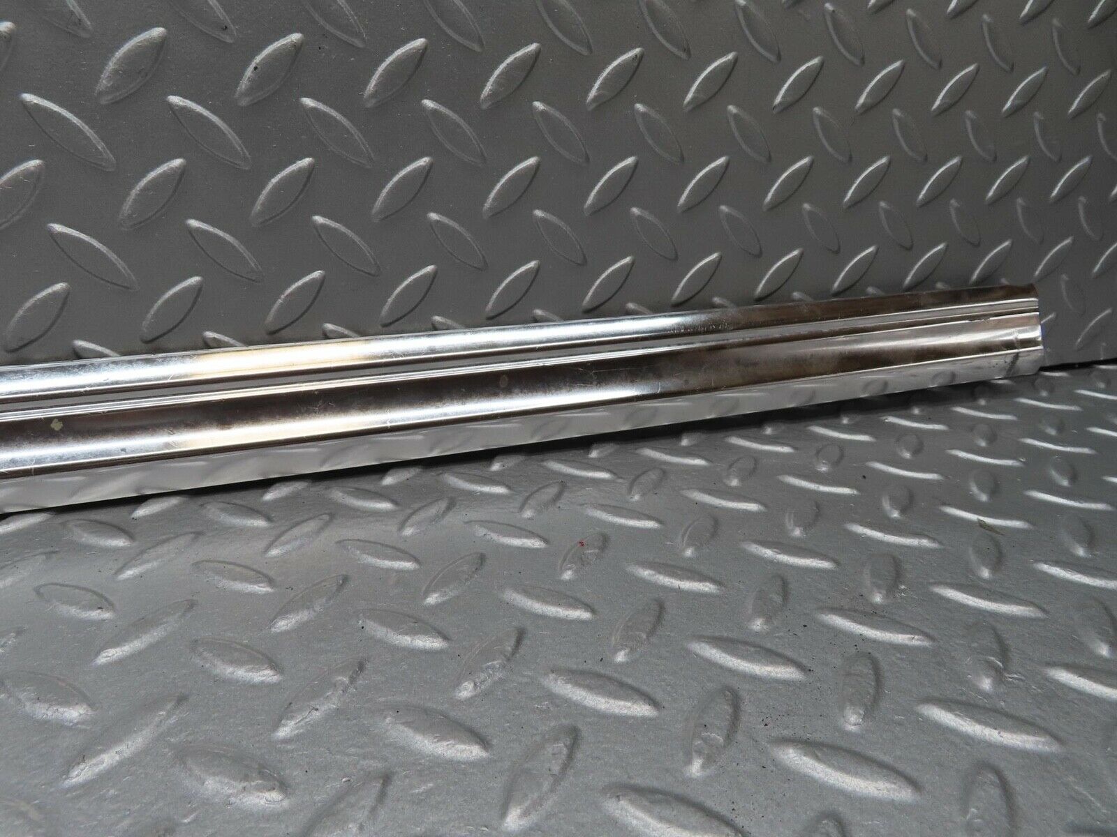 12084 Mercedes-Benz C123 230CE Coupe Left Door Chrome Moulding Trim