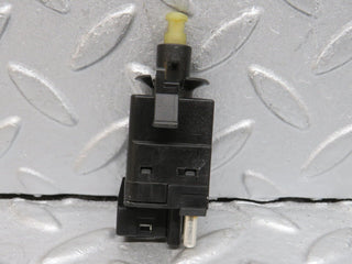 39635 Mercedes-Benz R129 320SL Coupe Brake Light Switch 0015450109