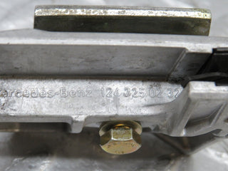 37818 Mercedes-Benz A124 320E Cabriolet Door Window Guide Bracket 2x 1247250132 1247250232